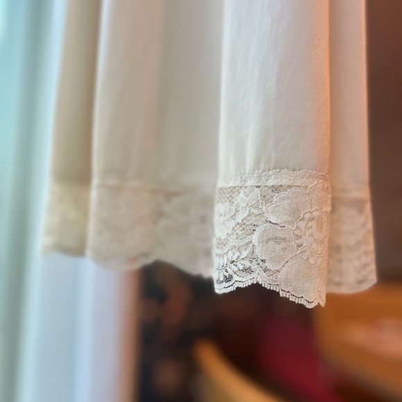 Lace Trim Cream Chemise - Picture 2 of 11